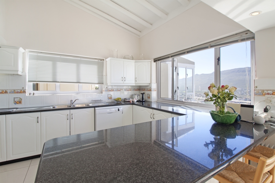 4 Bedroom Property for Sale in Fish Hoek Western Cape